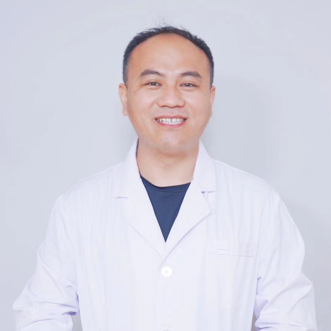 李明爱
